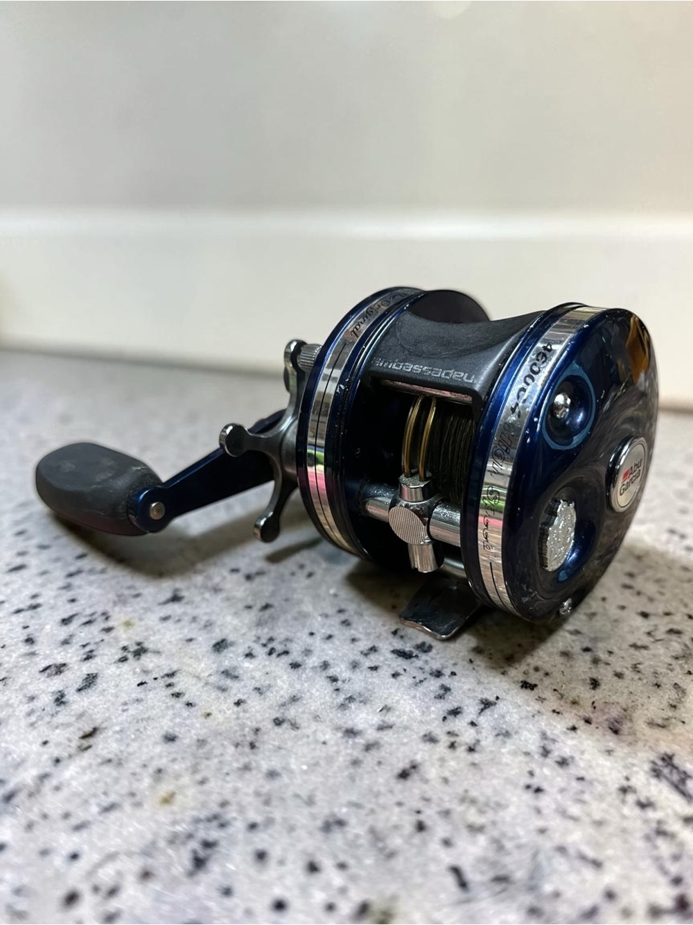 Abu Garcia Ambassadeur 4600 C4 Baitcasting Reel in Navy Blue